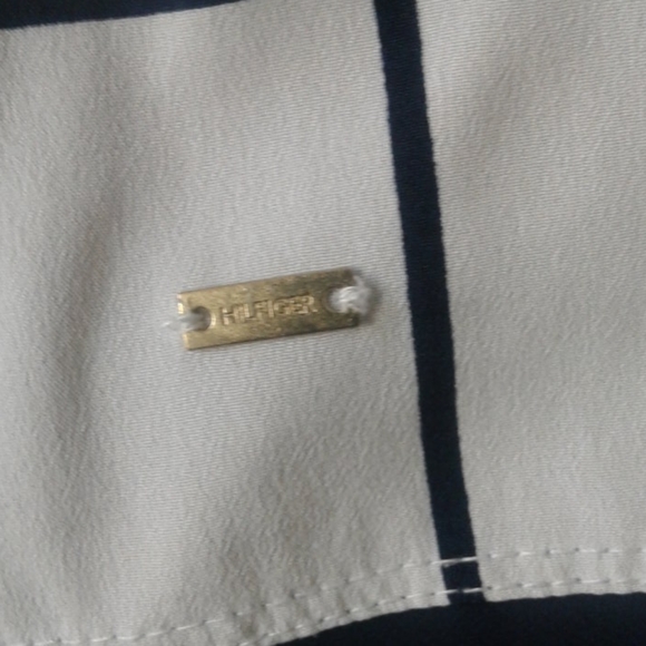 Tommy Hilfiger blouse white & blue square design - Picture 6 of 8